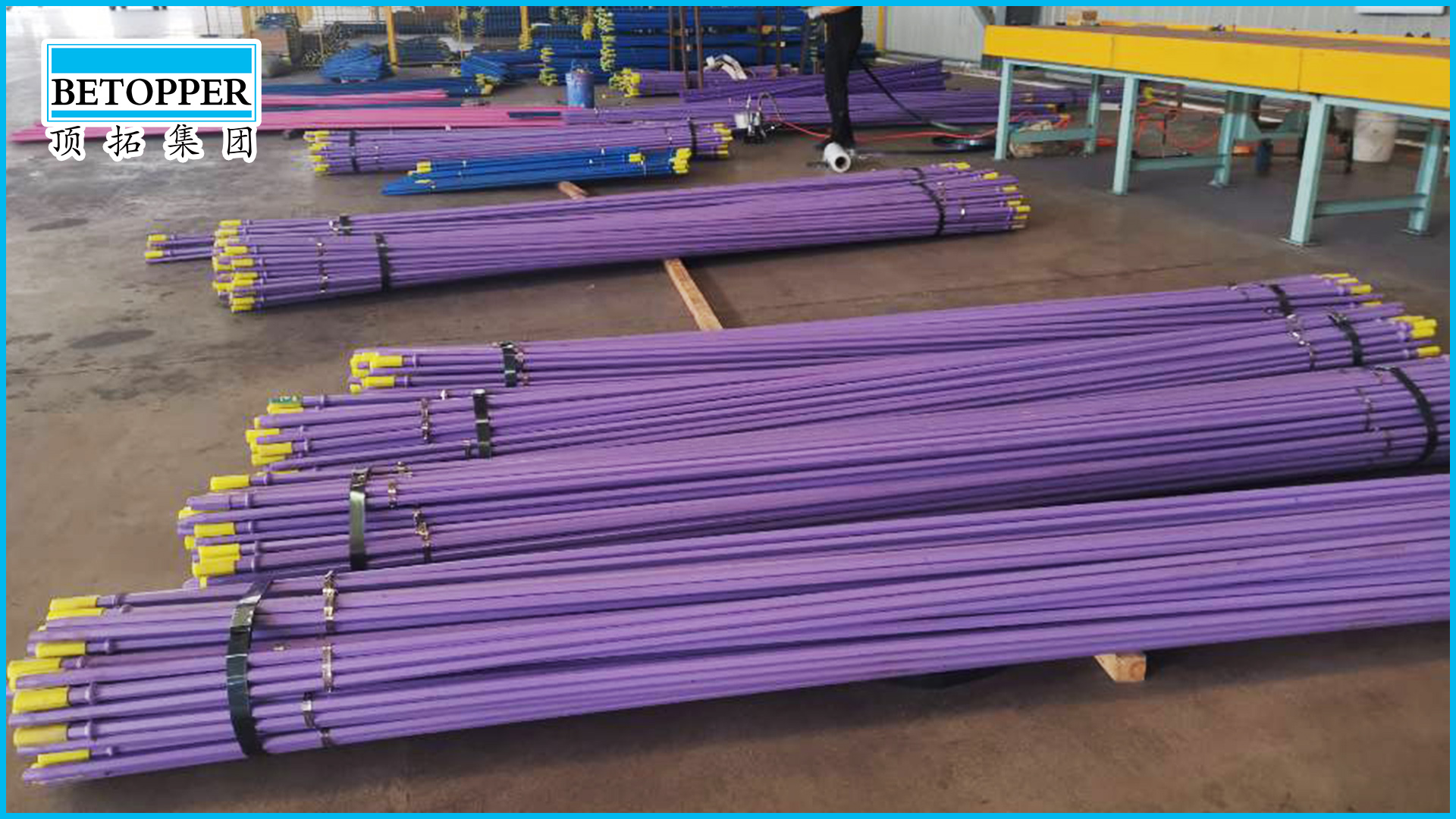 H22 Taper Drill Rods Loading and Transport to Customers